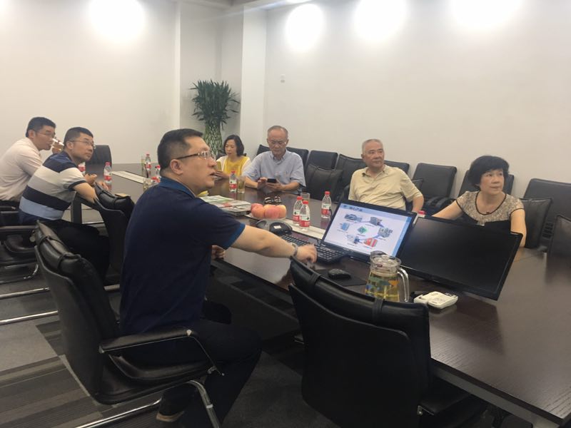 热烈欢迎政协主席贡培兴、新产业研究会副会长张建等一行参观ng28.com科技