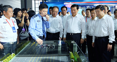 省委书记世界物联网博览会现场体验ng28.com智能车检系统