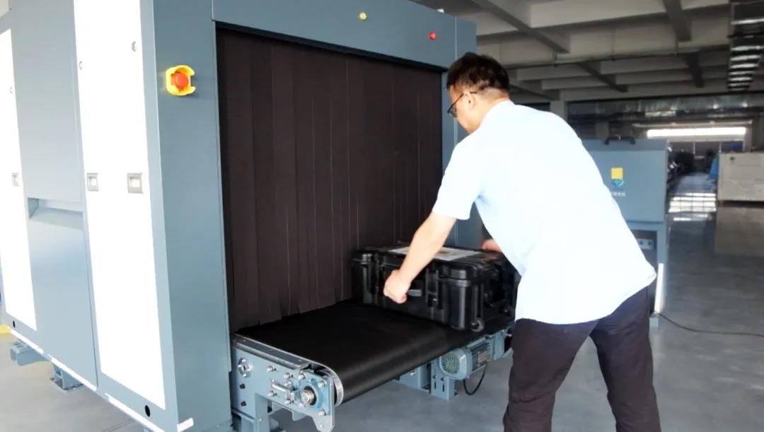 ng28.com科技邮政快递高速安检设备通过公安部门检测